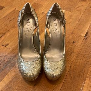 EUC Guess gold glitter vintage heels!